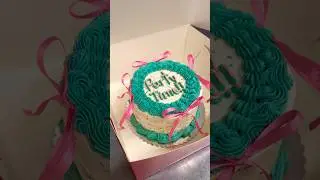 Party time!!! #partytime #cake #glutenfreecake #bakerslife #cakedecorating #ribboncake