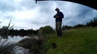 Vliegvissen op Karper Wilgenplas - Fly fishing for Carp #11