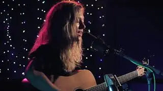 Kelly Barnes You Don't Know Me unbranded