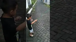 My little brother caught a crab while fishing