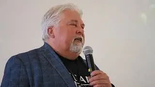 🌟 *Capturing Insightful Moments with Greg Belanger at the Vision of Vodcasting Panel!* 🌟