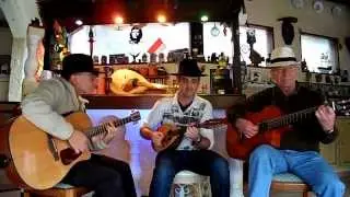Tarentelle Corse - Mandoline et Guitares - Réalisé au Bar de Monti