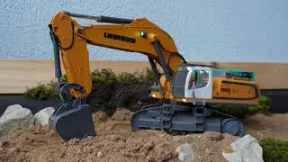 RC Excavator Liebherr R 980. Model construction site with Siku Control32 (Sound)