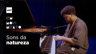 Amaro Freitas prepara seu piano