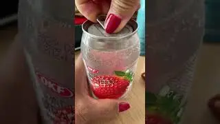 REFRESHING THE DRINK #strawberry SPARKLING WATER #shorts ||gemstone2121 channel