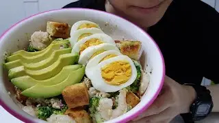 Shrimp, Egg & Avocado Salad w/ Crunchy Croutons | 蛋蝦牛油果沙律 : ASMR / Mukbang ( Eating Sounds )