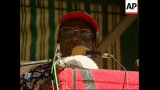 President Mugabe visits opposition stronghold