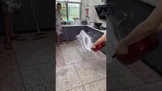 Brush the floor and scrape the water at the same time, and you can clean every corner #viralvideo #