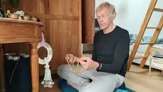 How to Use the Mala in Buddho Meditation