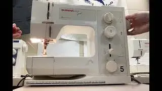 Bernina 1000 - Step 4 - Bringing up the bobbin thread