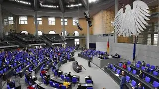 Heftige Debatte um Infektionsschutzgesetz im Bundestag
