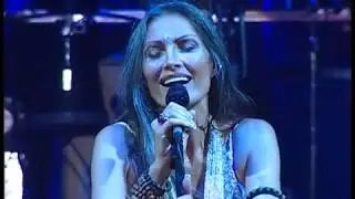Anna Oxa - concerto a Civitavecchia del 19/08/2005 parte 1/3