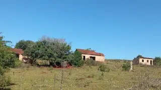 Uma colônia abandonada marcada por Uma Triste História