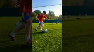 How to improve dribbling skills in football🤩😍#realmadridshorts #academy #soccerskills #football