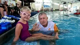 Lu Lu 3 years 4 months learning to swim movie