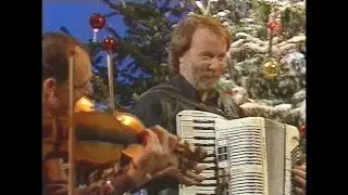 Benny Andersson & Orsa Spelm&auml;n - Knalle Juls Vals (S&ouml;ndags&ouml;ppet)