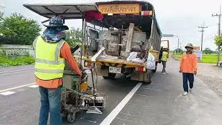 ตีเส้นถนน