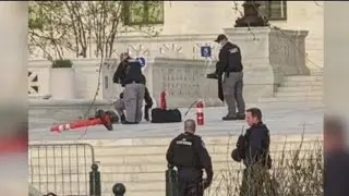 Man dies after setting himself on fire at Supreme Court plaza - Breaking News