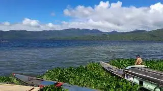 Lake Buhi at the foot of Mount Asog