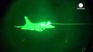 Video: First night mission over Iraq for French Rafale military jets - 