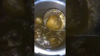 Mutton and potato pepper 🌶️ gravy yummy 😋 try it #shorts #ytshort #subscribe @vnbcookingviews
