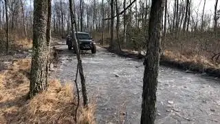 JL Wrangler Rubicon vs 2018 Ford Raptor!