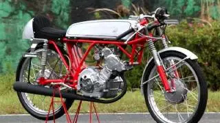 HONDA Dream50 CR110 replica with Mr.kunimitu takahasi