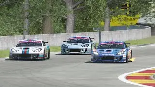 RD GT4: Aggressive swapping for the lead at Road America