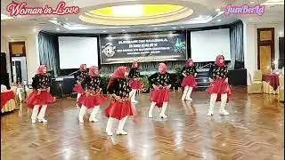 Woman in Love//Line Dance//Choreo : Lesley Clark (SCO)- July 2011