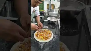 cottage cheese pizza 🍕🤤.. with Tomato sauce 🤤 🫙@ryaLapthaisa @Pizzachef