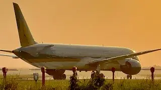 BOEING (787-10 DREAMLINER/VN-A877) VIETNAM AIRLINES hạ cánh và lăn bánh tại sân bay Cần Thơ.