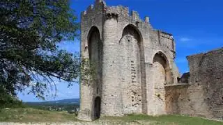 CRUAS village médiéval dans l'Ardèche au bord du Rhône