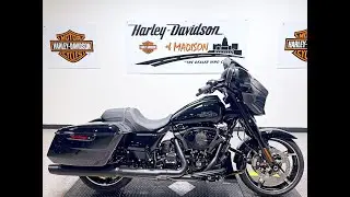 2025 FLHX Street Glide Vivid Black BLK trim