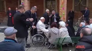 Venezia, Papa Francesco visita detenute nel carcere della Giudecca