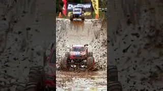 Insane Mid-Air RC Mud Crash!  #offroadrc #rcoffoad #automobile