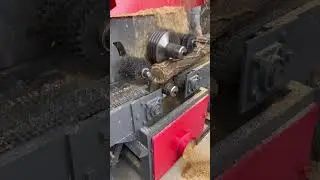 Multi-blade log saw