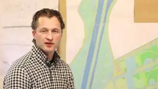 Bruggen bouwen bij roeibaan in Eendragtspolder - februari 2012.mp4