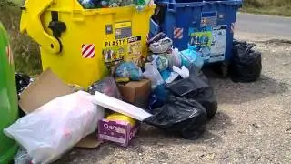 Popeláři--třídění odpadu-papír-plast-sklo podle občana bordeláře