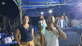 บ่าวกับตันร้องเพลง