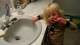 Toothbrushin.avi
