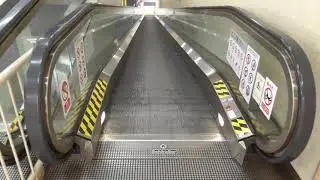 ゆめタウン学園店のスロープ式エスカレーター・下り編（シンドラー製）Schindler slope escalator（down）