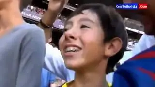 [NEW] Messi Refuse Boy Fan - Piqu&eacute; Give His T-Shirt & He was Cried || Barcelona 7 - 0 Levante