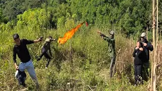 Two criminals used homemade smoke bombs to block police and escape.