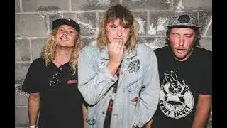 SKEGGS - L.S.D lyrics