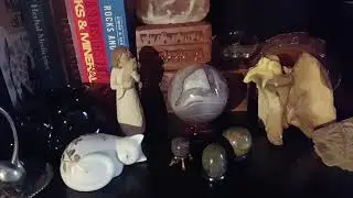 Ivy's Magic Room and Altar Tour