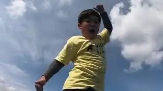 Kid Performs Incredible Tricks On Slackline - 1126916-1