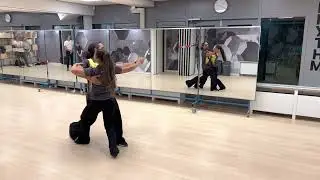 Slow waltz - intermediate basic routine