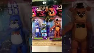 The Bonnie and Freddy jazwares figure has been found this time in Florida#fivenightsatfreddy