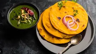 Punjab k Saag🌿 or Maki🌽 ki roti m aap ko mile ga Sardio ka asli maja 😋 #prabhdevlog