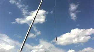 Saut &agrave; l'&eacute;lastique depuis une grue Cauvas